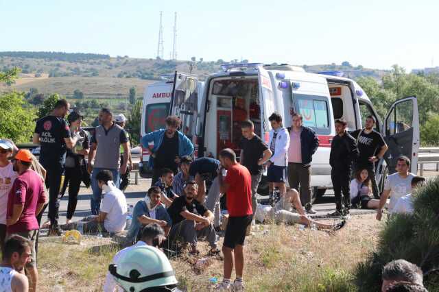Eskişehir'de yolcu otobüsü boş araziye uçtu! 35 kişi yaralandı