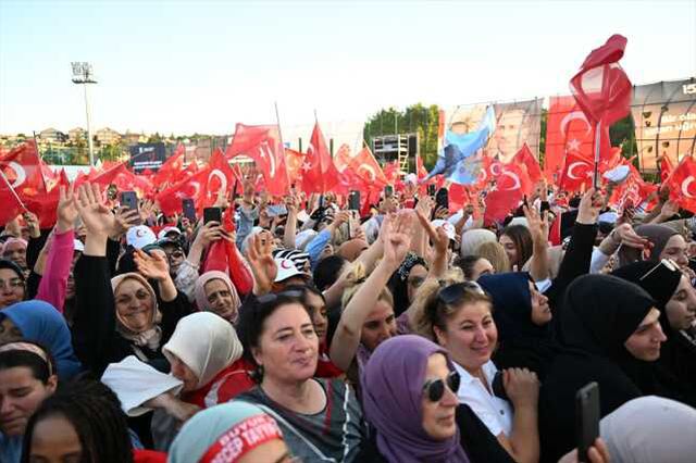 Son Dakika! Cumhurbaşkanı Erdoğan: Bir kez daha ilan ediyorum, değil üzerinden 7 yıl, 70 yıl geçse de 15 Temmuz'u unutturmayacağız