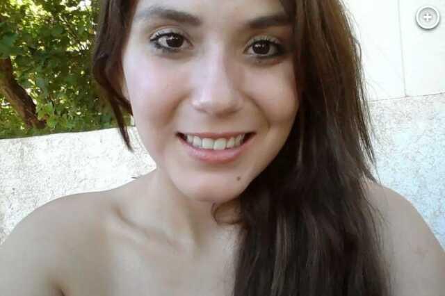 Parkta uyuyan evsiz bir kadın çim biçme makinesinin altında hayatını kaybetti