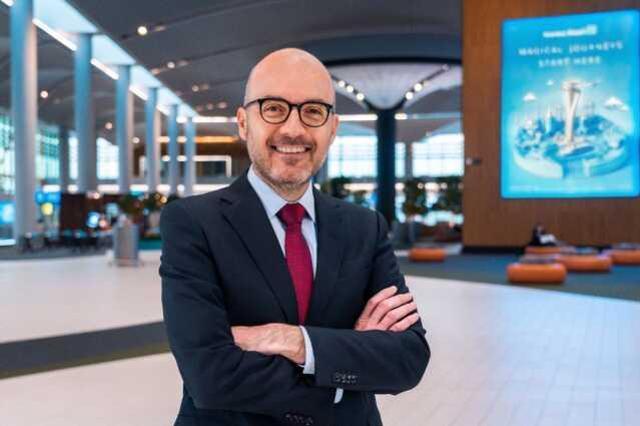 KOLTUK BÜYÜTEN YÖNETİCİLER