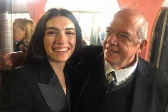 Oyuncu Hazar Ergüçlü'nün babası hayatını kaybetti