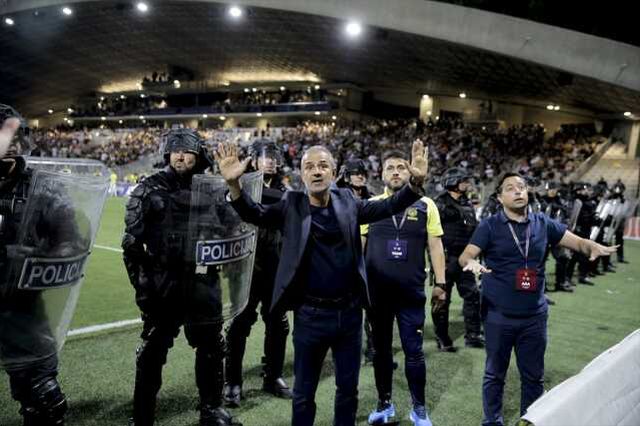 Fenerbahçe-Maribor maçında olayların fitili nasıl ateşlendi? Güvenlik kılığına girmişler
