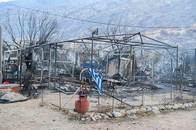 Son Dakika! Yunanistan'da yangınların devam ettiği ormanlık alanda 18 kişinin cesedi bulundu
