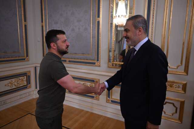 Bakan Fidan, Volodimir Zelenskiy ile bir araya geldi! Masadaki en kritik konu Tahıl Anlaşması'ydı