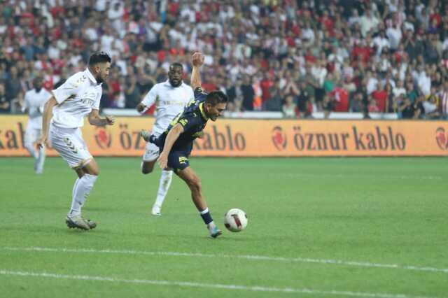 Cengiz Ünder'e 'Süper Lig'in en iyi yerlisi kim?' diye soruldu! Hiç düşünmeden cevap verdi