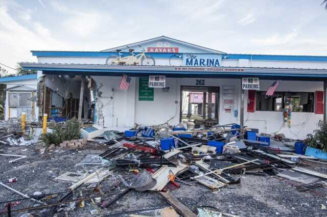 ABD'de Idalia Kasırgası: Araç takla attı, başka araca çarptı