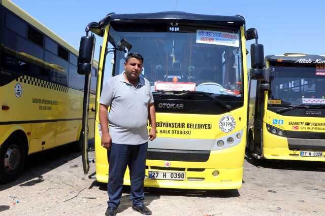 Otobüs şoförü güzergahından çıkarak, kalp krizi geçiren genci hastaneye yetiştirdi