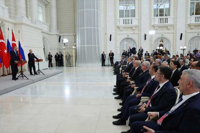 Hakan Fidan, Sergey Lavrov ve İbrahim Kalın'ın hararetli sohbeti zirveye damga vurdu