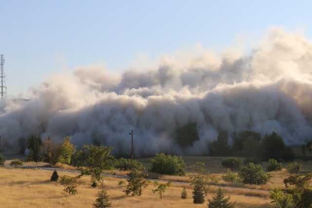 Malatya'da Depremde Hasar Alan 15 Katlı 9 Bina Patlatıldı