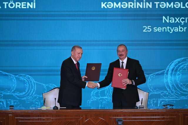 Cumhurbaşkanı Erdoğan Nahçıvan'da! Azerbaycan'la ikili anlaşmalar imzalandı