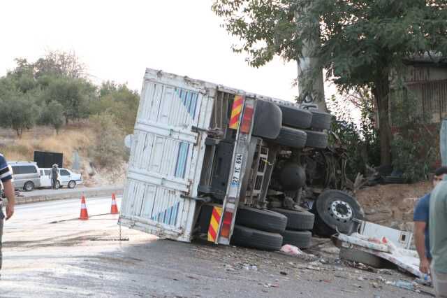 Gaziantep'teki feci kazanın ardından kapanan yol tekrar trafiğe açıldı