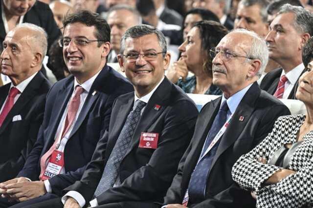 Kurultayda yaşanan 2 olay CHP tarihine geçti