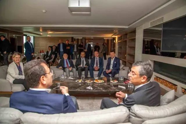 İmamoğlu, Özel'i ziyaret etti