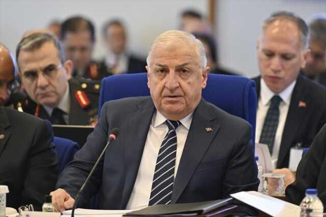 Milli Savunma Bakanı Güler'den CHP'li vekilin S400 sorusuna olay yanıt: Çamaşır makinası mı bu?