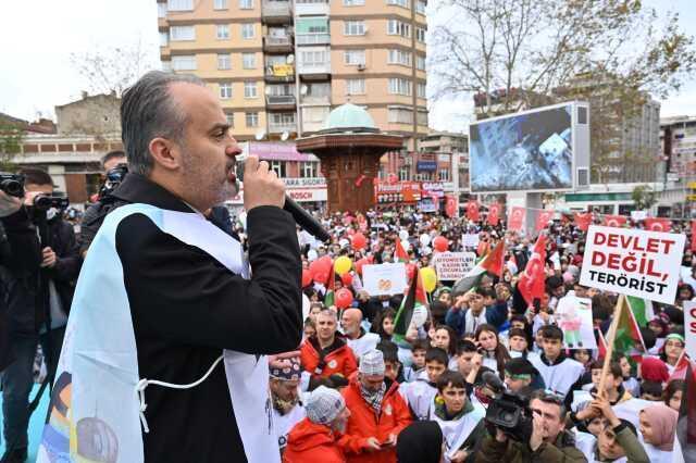 Bursa'da 5 Bin Çocuk, Filistin İçin 1,5 km'lik Sevgi Zinciri Oluşturdu