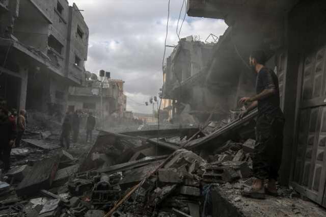 İsrail bombardımanı nedeniyle İsrailli esirlerle iletişim kesildi