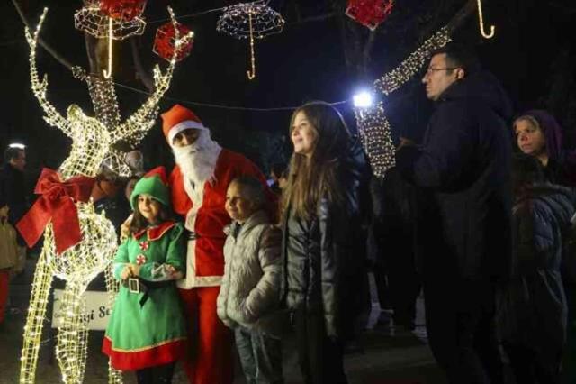 Türkiye yeni yıla coşkuyla girdi! İşte il il kutlamalardan kareler