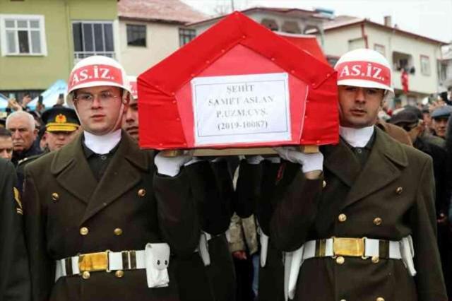 Pençe-Kilit şehidi Samet Aslan, Amasya'da son yolculuğuna uğurlandı