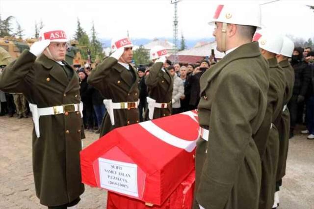Pençe-Kilit şehidi Samet Aslan, Amasya'da son yolculuğuna uğurlandı