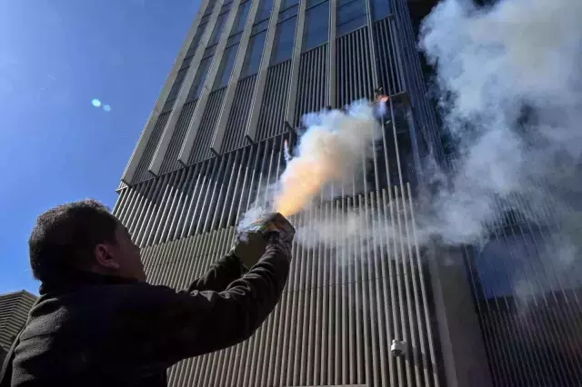 Lübnan'da Mevduat Sahipleri Merkez Bankası'na Karşı Protesto Düzenledi