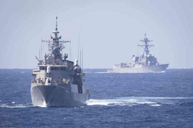 Yunanistan'da Fırkateyn Mürettebatının İstifaları