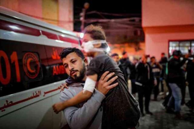 İsrail güvenli bölge diye insanları sürdüğü Refah'a saldırdı! 100'den fazla ölü, onlarca yaralı var