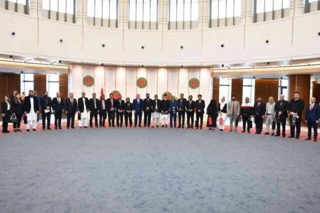 Yargıtay Başkanı Mehmet Akarca, Pakistan Şeriat Akademisi heyetini kabul etti