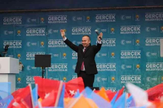 Hüseyin Ceylan Uluçay kimdir? Afyonkarahisar Belediye Başkan adayı kim oldu?