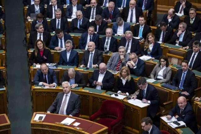 Macaristan Parlamentosu, İsveç'in NATO üyeliğini onayladı