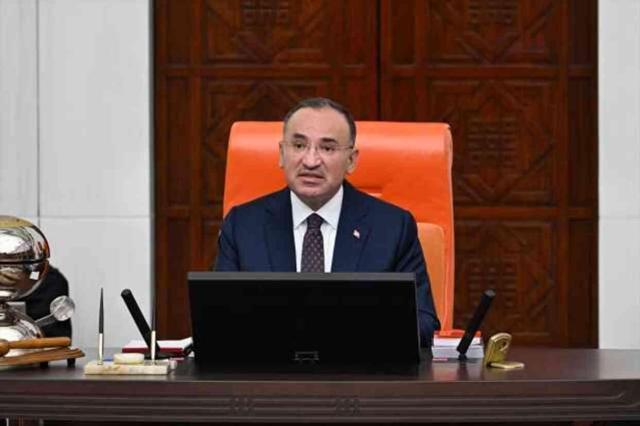 TBMM'de FETÖ polemiği! Ortalık bir anda karıştı, Meclis Başkanı da tartışmaya katıldı