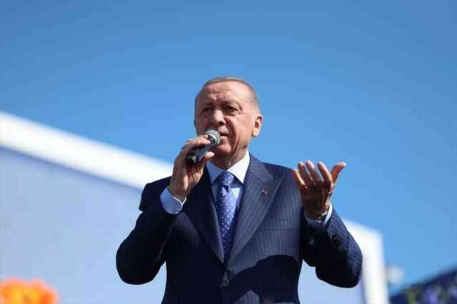 Büyük İstanbul Mitingi'nde konuşan Erdoğan: Biz 1,5 milyona alıştık, bugün karşımda 650 bin kişi var