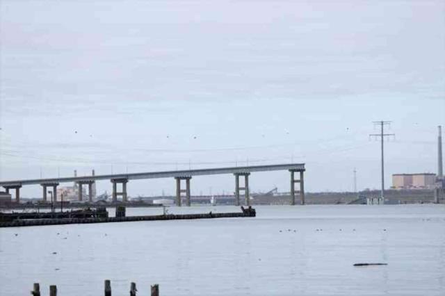 ABD'de yıkılan köprüde 6 kişi hayatını kaybetti