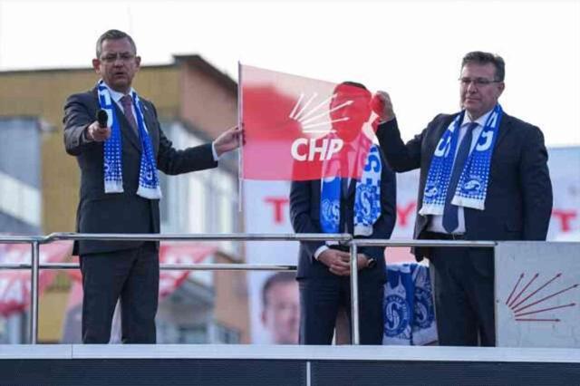 CHP Genel Başkanı Özgür Özel, Sarıyer Belediye Başkanı Şükrü Genç'e çağrıda bulundu