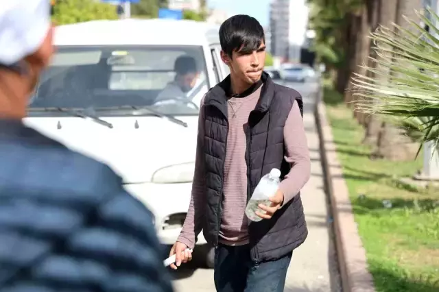 Cam silen genç günlük kazancı şaşkına çevirdi: Çocuklarıma da bu işi yaptıracağım