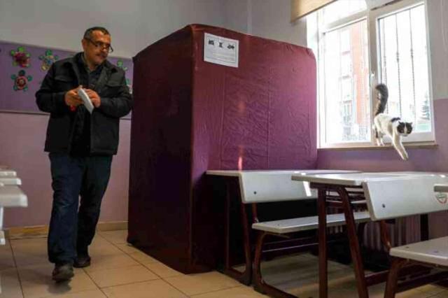 Oy pusulasının 4 tane olması İstanbul'da yoğunluğa neden oldu