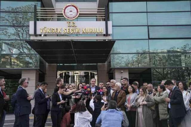 Muhabirin sorusu DEM Parti Eş Genel Başkanları'nı sinirlendirdi: Ne alakası var şu anki gündemimizle?