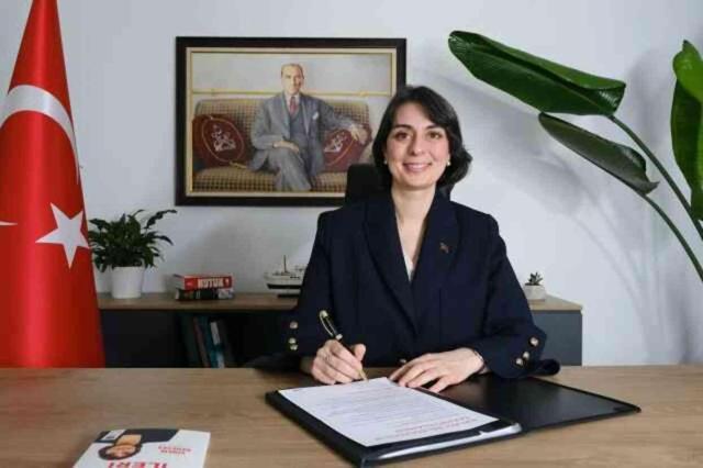 SİNEM DEDETAŞ KİMDİR? Üsküdar Belediye Başkanı Sinem Dedetaş kaç yaşında ve nereli?