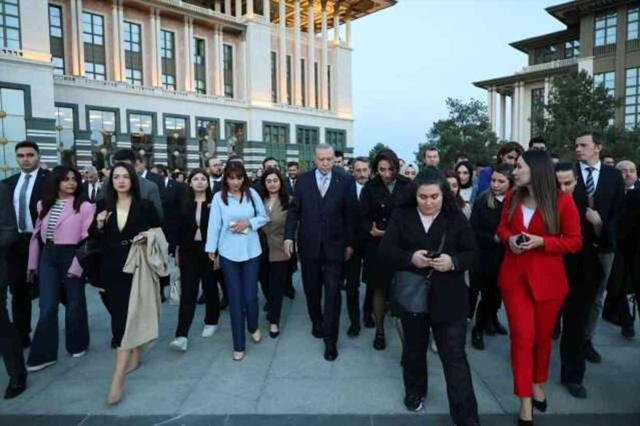 Cumhurbaşkanı Erdoğan: Özgür Özel'e kapımız açık, ele alacağımız çok konu var