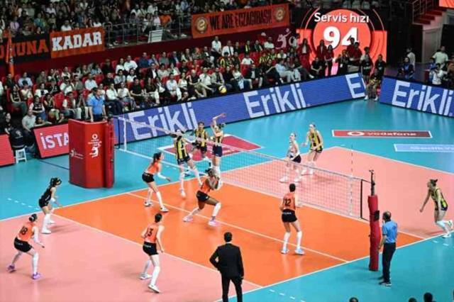 Dilek İmamoğlu'nun tepkisi gündem oldu! Dilek İmamoğlu maç sonrası neden üzüldü, ne oldu?