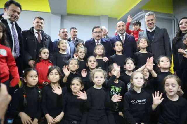 Kayseri Valiliği'nden Türkiye'de bir ilk! Her mahalleye bir spor okulu