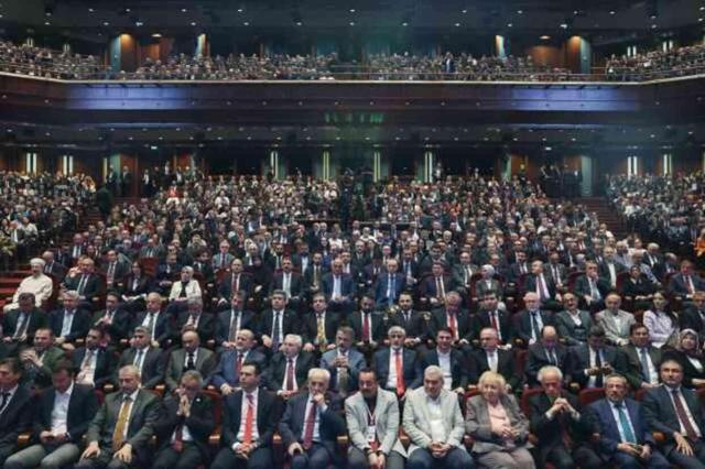 Cumhurbaşkanı Erdoğan: Artan serzenişlerin farkındayız, millete yukarıdan bakmak asla kabul edilemez