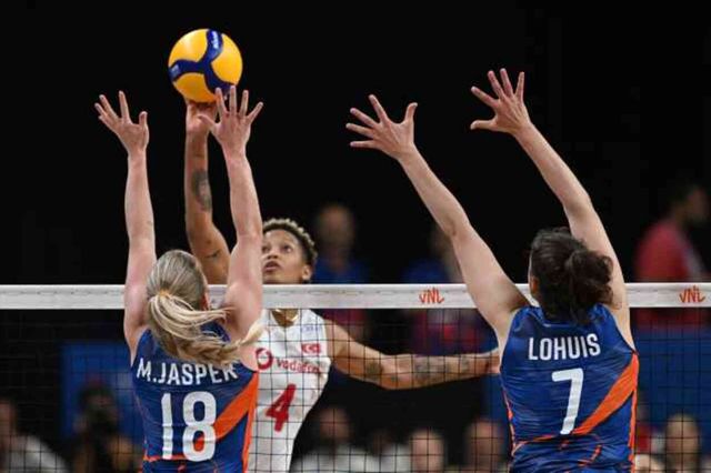 A Milli Kadın Voleybol Takımı, Milletler Ligi'nde Hollanda'yı 3-1 Yendi