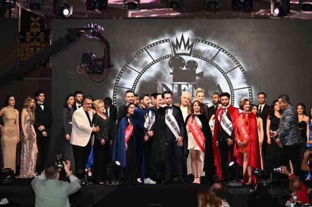 Nevra Serezli ilk kez sunuculuk yaptı! Yanında başarılı televizyoncu Gökay Kalaycıoğlu ile sahneye çıktı