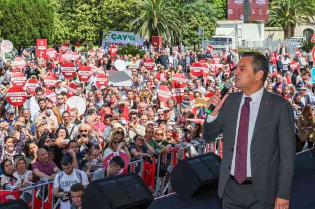 CHP lideri Özel, Erdoğan'a seslendi: Madem atamayacaktın, bu 1 milyon günahsızı niye okuttun?