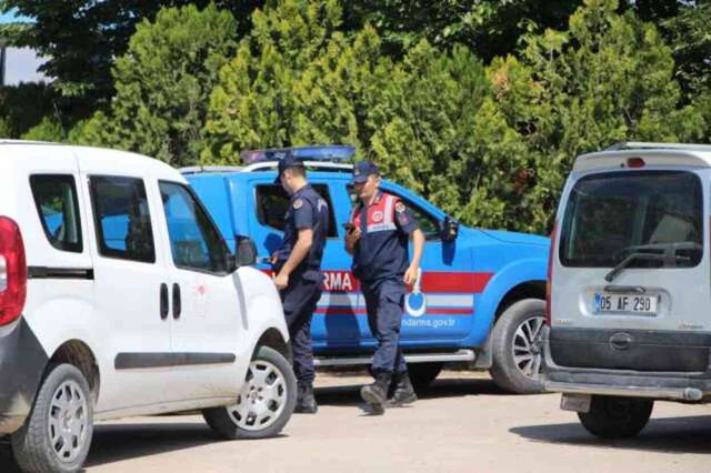 Et entegre tesisinde hayvana işkence! Baltayla defalarca kafasına vurdular