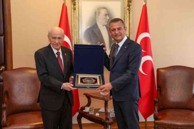 MHP lideri Bahçeli, Özgür Özel'i öve öve bitiremedi: CHP'ye yeni bir renk kattı