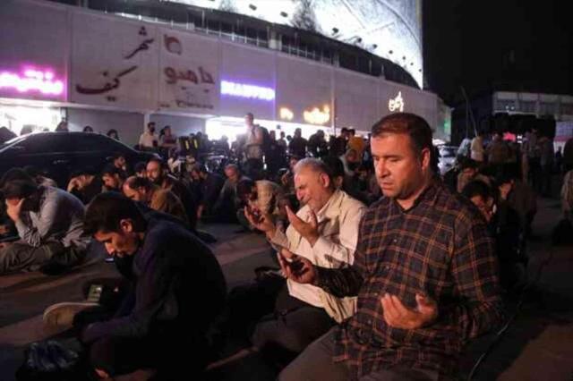 İran Cumhurbaşkanı Reisi ve Dışişleri Bakanı helikopter kazasında hayatını kaybetti