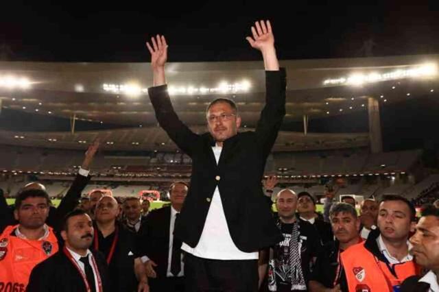 Bunu sadece 3 kişi yapabildi! Serdar Topraktepe'den tarihi başarı