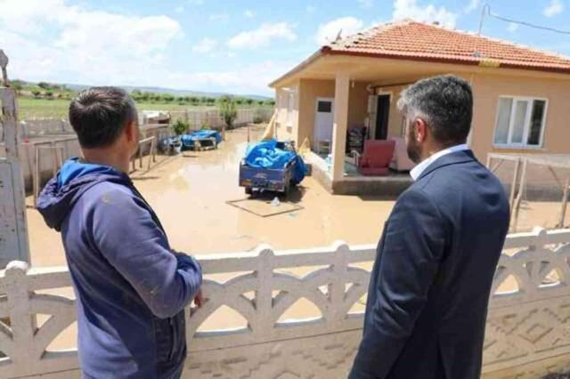 Çorum'un Alaca ilçesini sel vurdu! Evler ve tarım arazileri sular altında kaldı