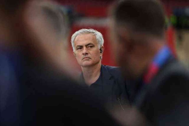 Bahsedilen rakamlar dudak uçuklatıyordu! İşte Mourinho'nun Fenerbahçe'ye maliyeti